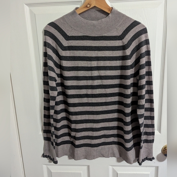 Ann Taylor LOFT Womens Sweater Size Medium Gray Striped Pullover Long Sleeve - Picture 1 of 5